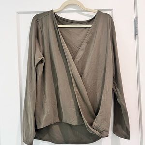 EUC Lululemon Full Freedom Long Sleeve. Green Size 12.